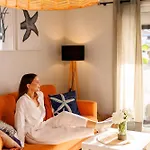 Serenity Ocean View 1br With Terrace, Pool & Walk To Beaches Costa Adeje (Tenerife)