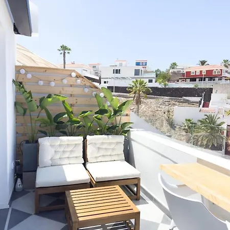 Serenity Ocean View 1br With Terrace, Pool & Walk To Beaches Apartman Costa Adeje (Tenerife)