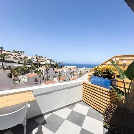 Serenity Ocean View 1br With Terrace, Pool & Walk To Beaches *