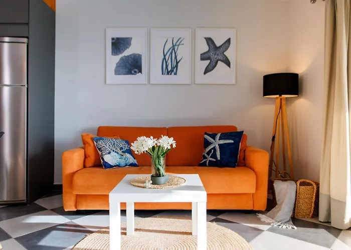 Serenity Ocean View 1br With Terrace, Pool & Walk To Beaches *