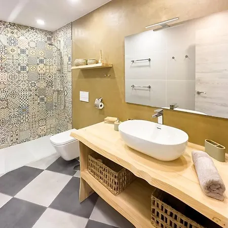 Serenity Ocean View 1br With Pool In Valley