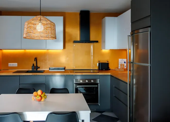 Serenity Ocean View 1br With Terrace, Pool & Walk To Beaches Costa Adeje (Tenerife)