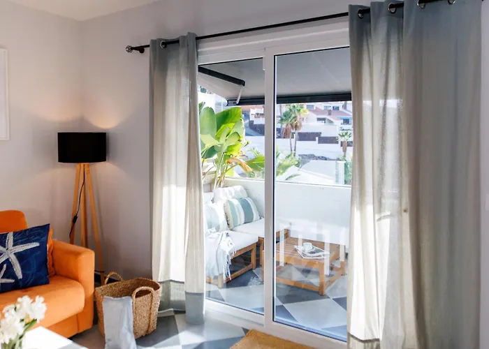 Serenity Ocean View 1br With Terrace, Pool & Walk To Beaches Lägenhet Costa Adeje (Tenerife)